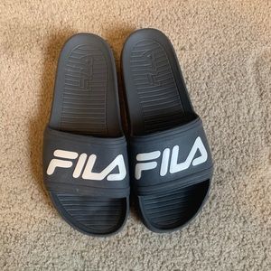 Fila sandals (Slides)
